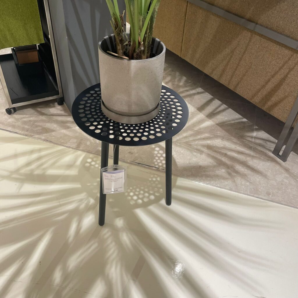 Rolf Benz 927 bijzettafel