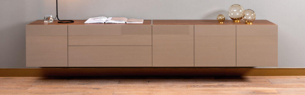 Rolf Benz Hangend dressoir