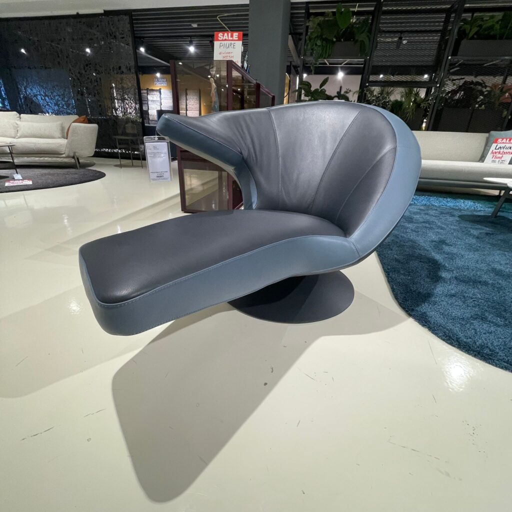 Leolux Parabolica showmodel