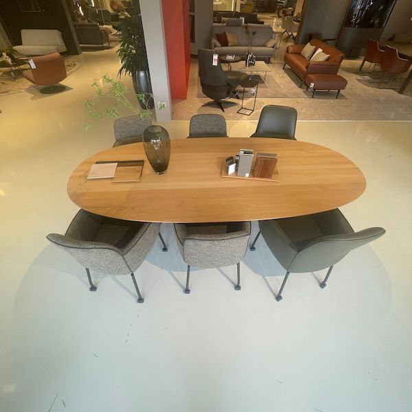 Willisau ovale tafel hout met korting